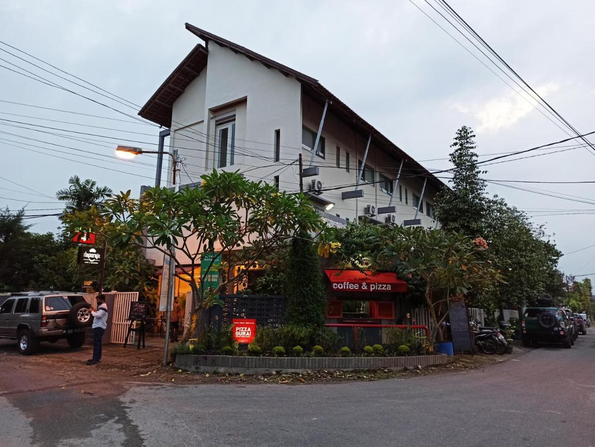 Roemah 28 Syariah Hotel Medan Exterior photo